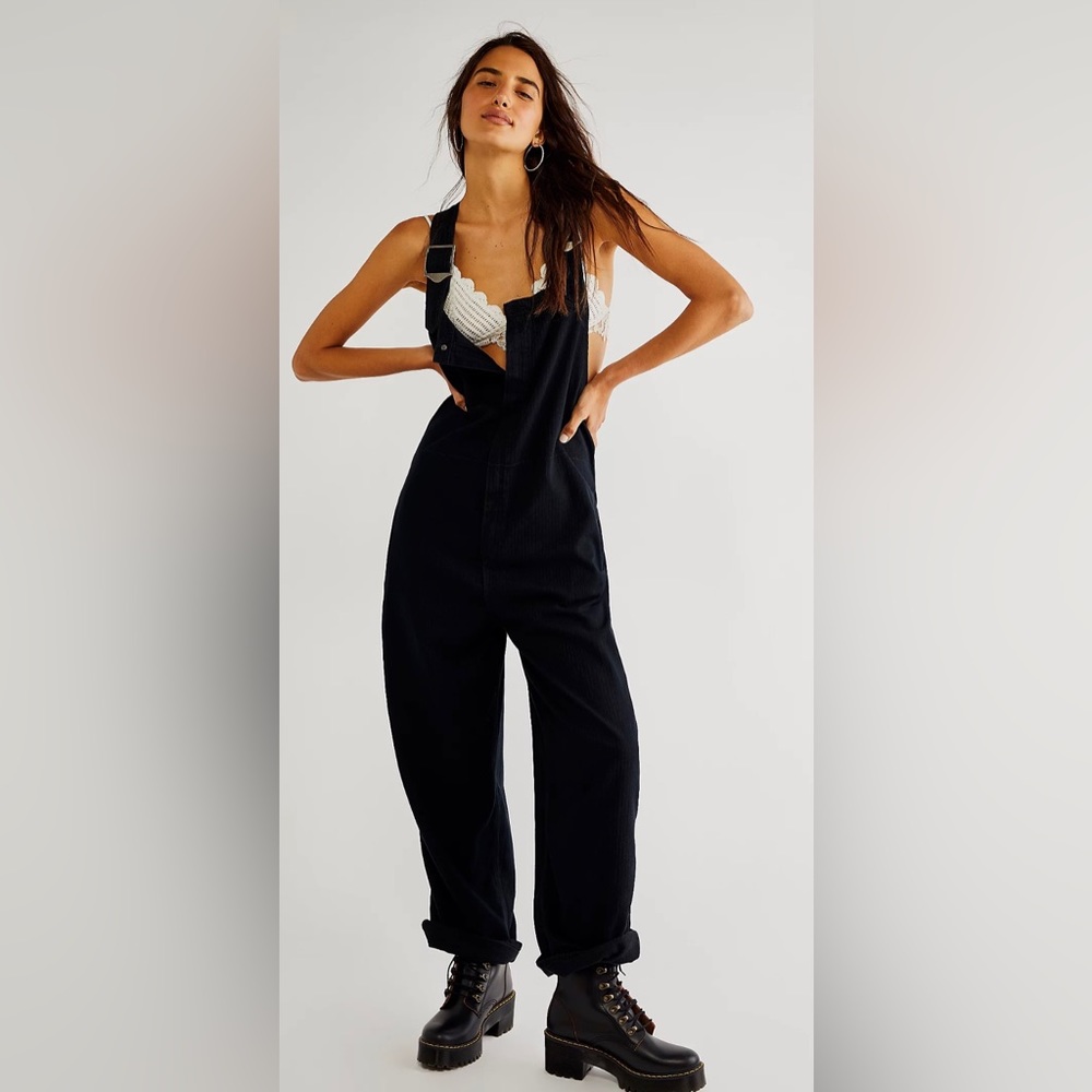 We the Free Hunter Medium Black Denim Slouchy Overalls